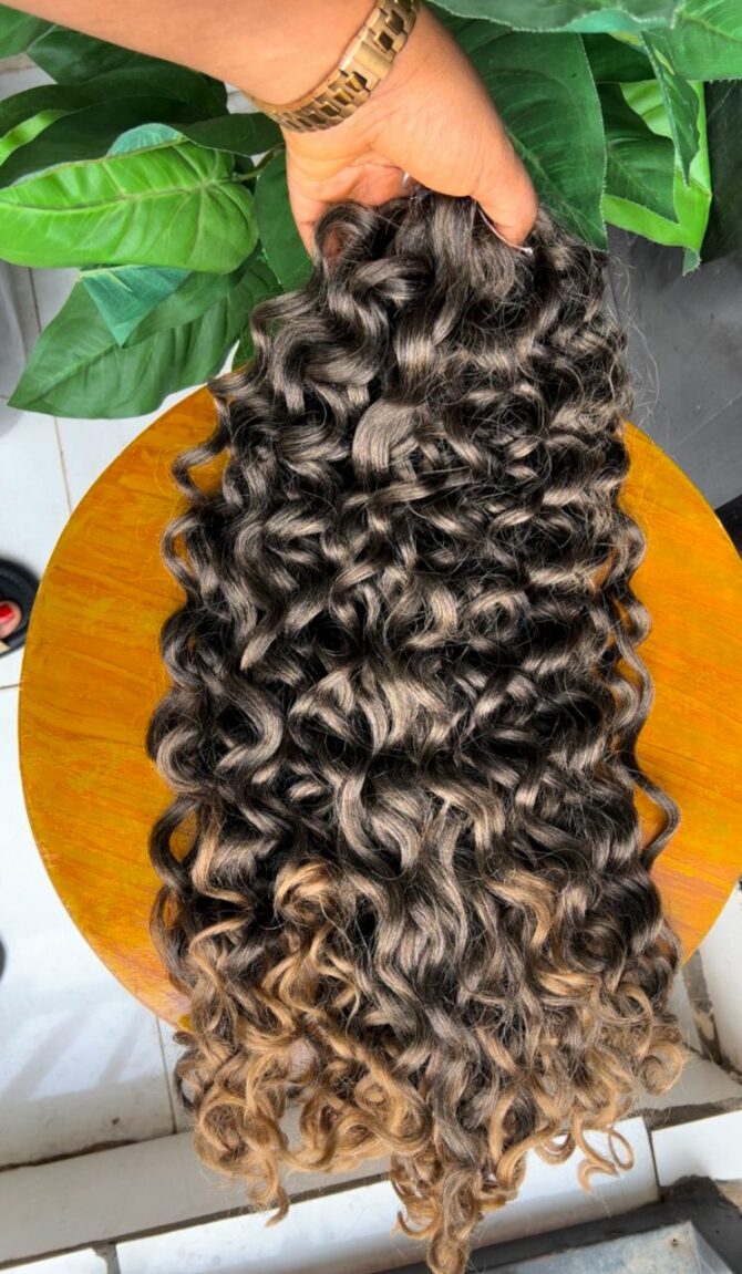 5 Bundles Romanian Curly