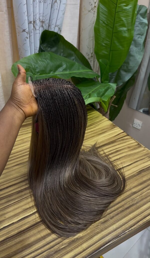 ae3cdecb ec7c 4abb b6d1 e911f8ca11e8 HYBRID BONESTRAIGHT WIG 28''