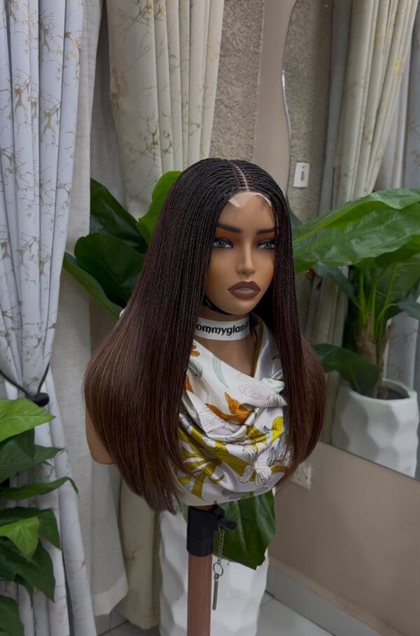 f2e3c1e0 b561 46ad bea6 c8b17214c4e0 FEATHER WAVY WIG
